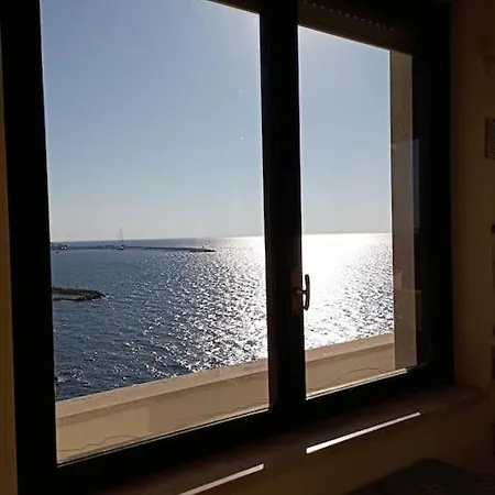 Stupendo Fronte Mare A Lejlighed